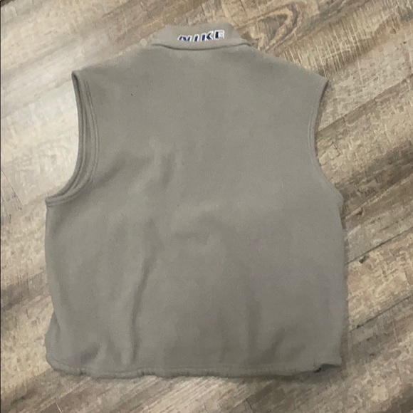 Vintage Nike Fleece Vest - Picture 4 of 7